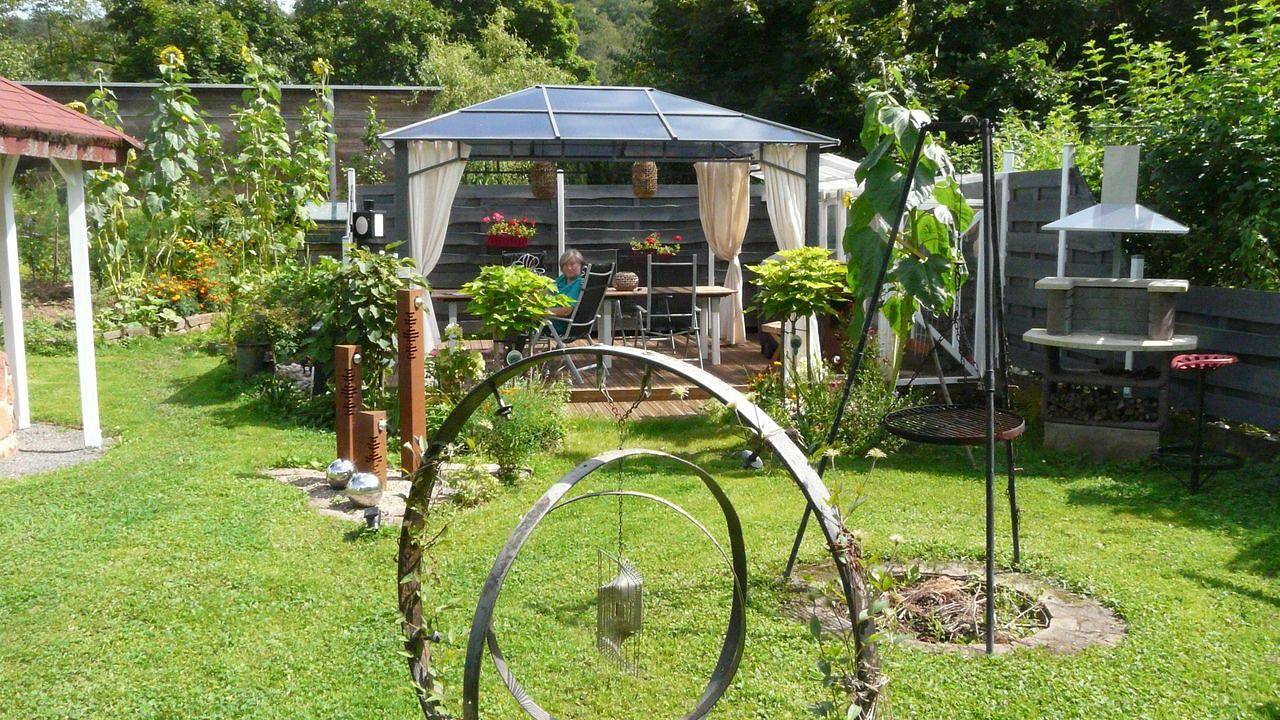 Geheel vakantieappartement, Vakantieappartement voor 2 personen met terras in Saarburg, Mosel-Saar