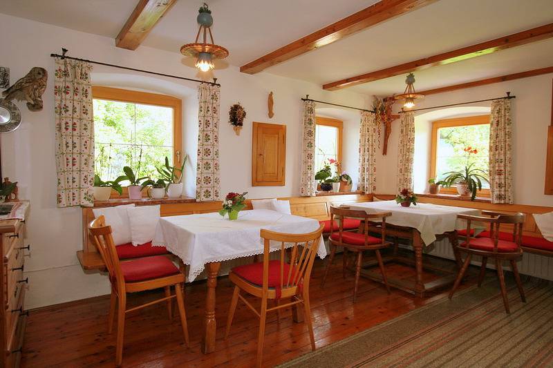 Ganze Ferienwohnung, Knotzenlehen Ferienwohnung - Ferienwohnung, 2-4 Personen, 80 qm, Dusche/Wc, Balkon, Tv, Wlan, 2 Schlafzimmer, Nichtraucher,Obergeschoss, Frühstück mögl in Hintersee, Ramsau bei Berchtesgaden