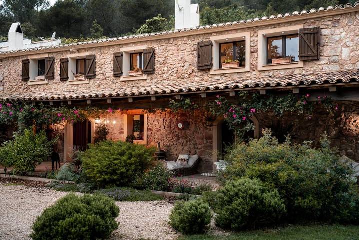 Casa rural para 8 personas, con Balcón y Terraza además de Jardín y Piscina en Pontons