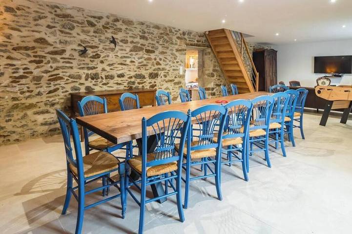 Location de vacances pour 15 personnes, avec jardin à Saint-Péver