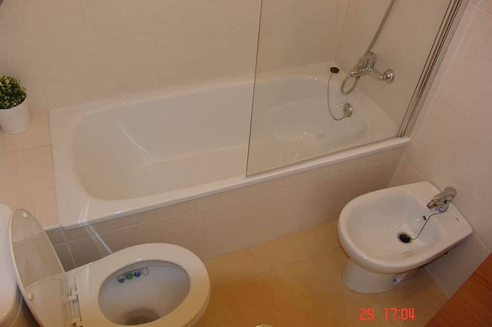 Apartamento entero, Hermoso apartamento en el campo de golf Condado de Alhama in Alhama de Murcia, Interior de Murcia