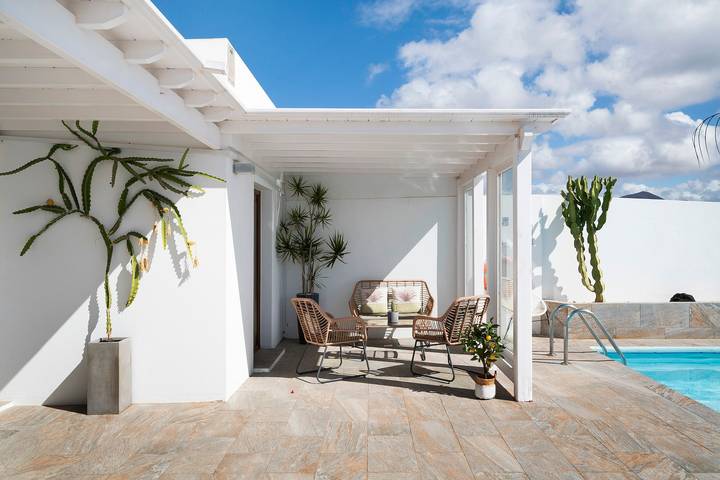 Villa « El Ancla » avec vue sur mer, piscine privée et Wi-Fi in Playa Blanca, Yaiza