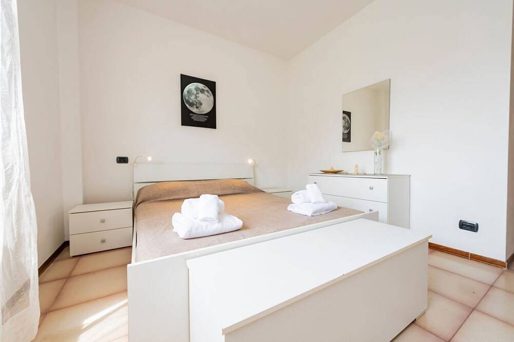 Apartamento entero, Guesthost - Lovely Flat 100m from Sea with Terrace in Francavilla al Mare, Provincia de Chieti