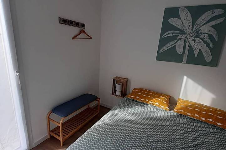 Gîte pour 6 personnes, avec jardin dans Plage des Bourdaines - 3