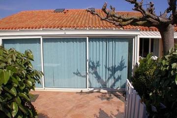 Gîte pour 4 personnes, avec terrasse ainsi que jacuzzi et piscine à Frontignan