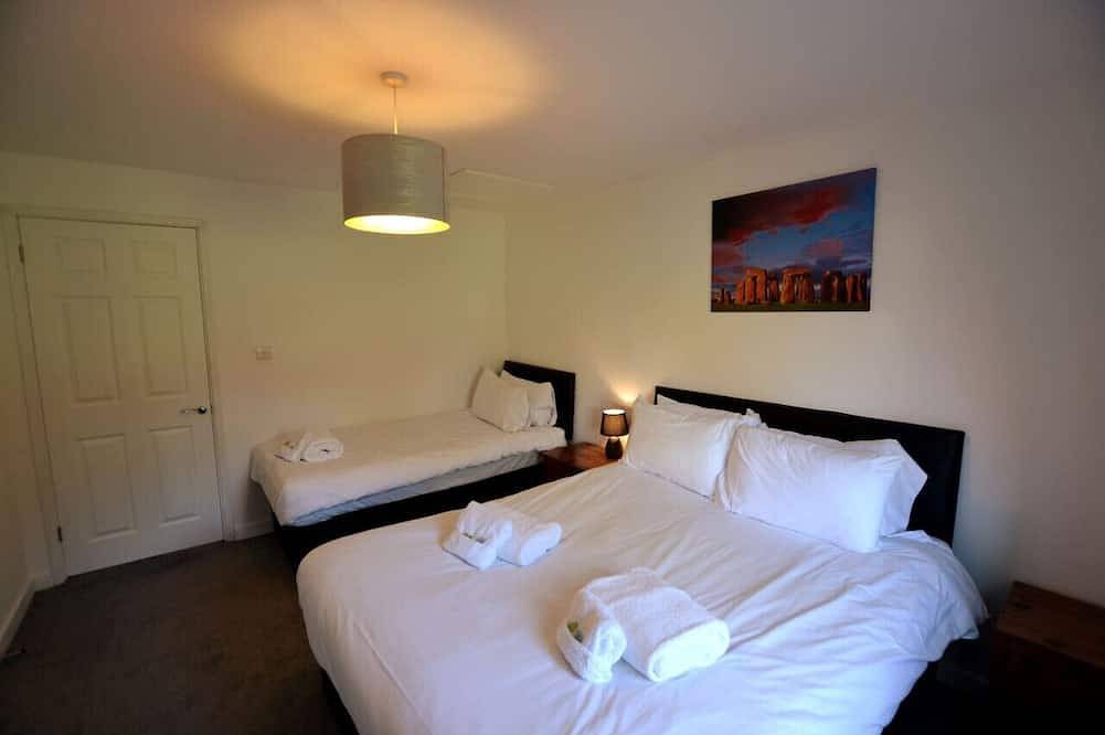 Wisteria 2 bed House – Stayseekers in Salisbury, Wiltshire
