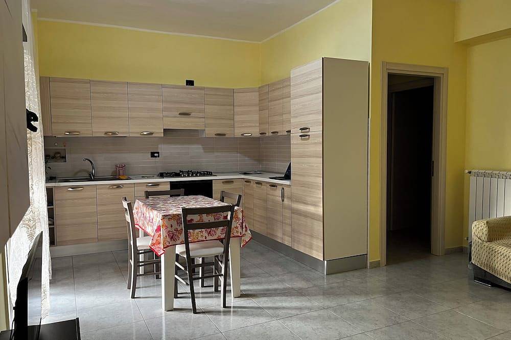 Ganze Wohnung, Large and Cozy 2-bedroom apartment in charming Corigliano-Rossano with Wifi, Ac in Rossano Stazione, Rossano