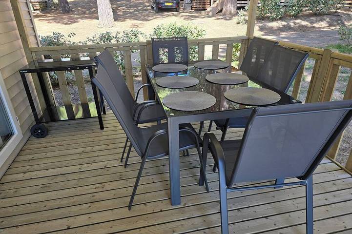 Camping pour 6 personnes, avec terrasse et jardin à Vendres - 4