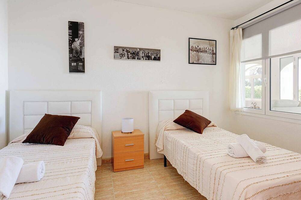 Villa Mascaro - Large Traditional Menorcan Villa with Family Pool and Sea View in Cala Galdana, Ferreries