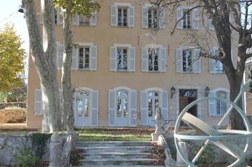 Chambre d’hôte pour 2 personnes, avec jardin et piscine à Draguignan