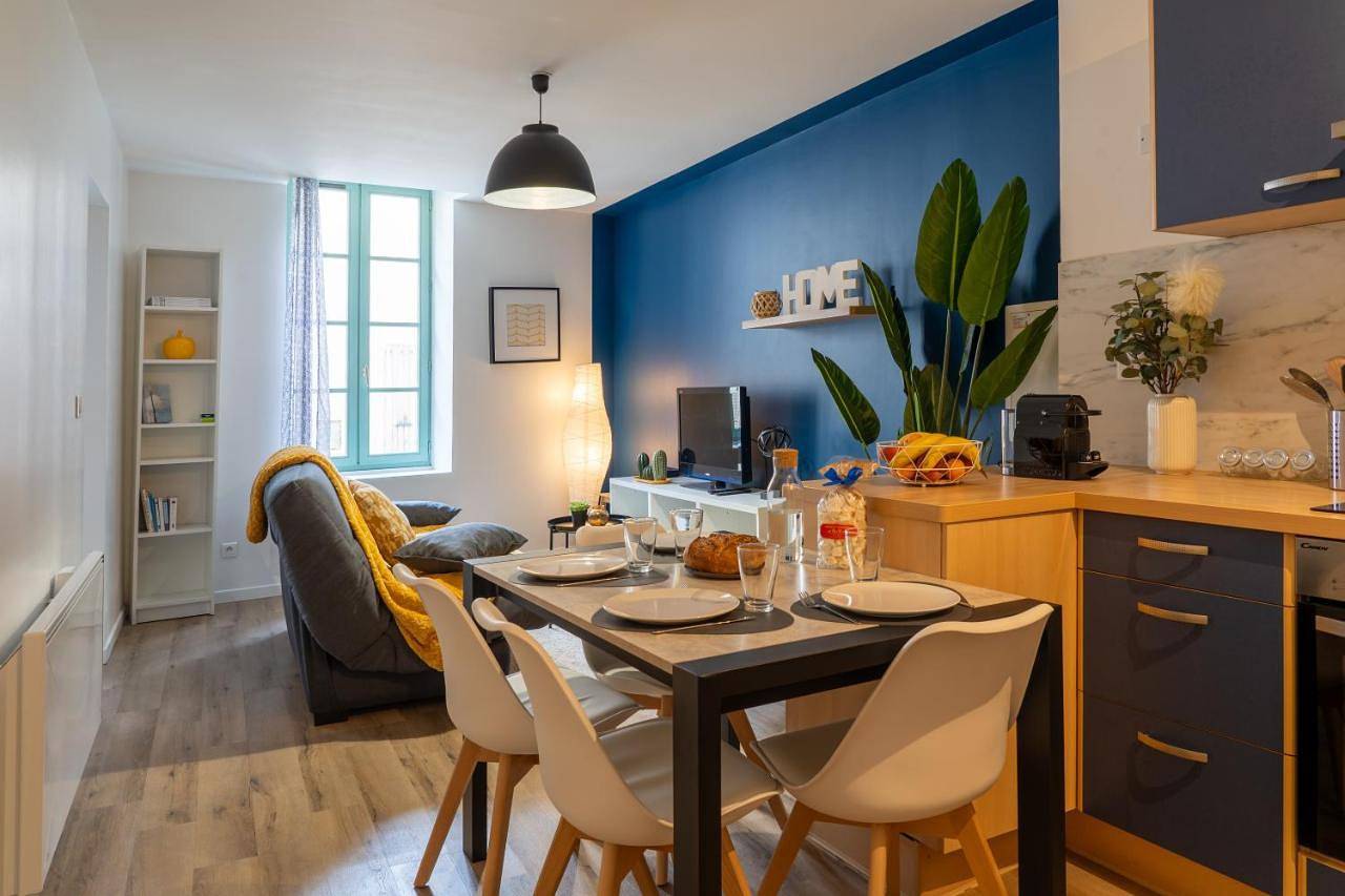Appartement entier, One-Bedroom Apartment in Montélimar, Région de nyons