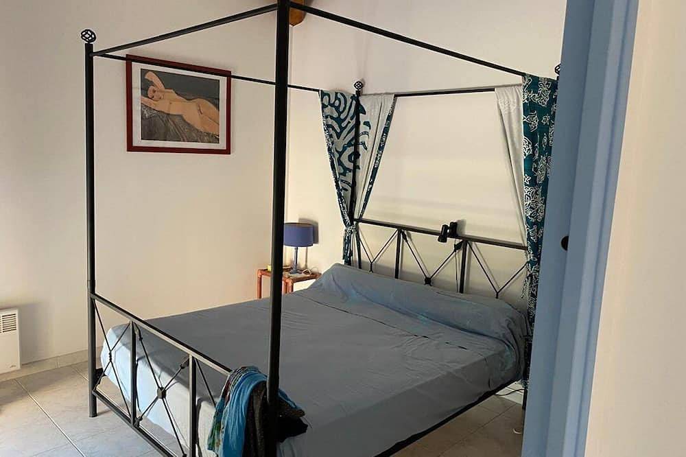 Appartement entier, Villa avec piscine et vue sur mer à Coti-Chiavari in Portigliolo, Coti-Chiavari