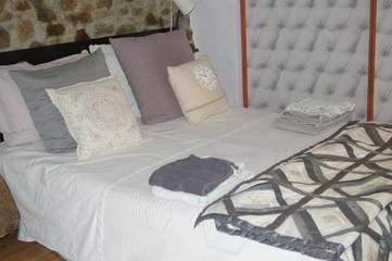 Chambre d’hôte pour 6 personnes, avec vue et terrasse à Tillières