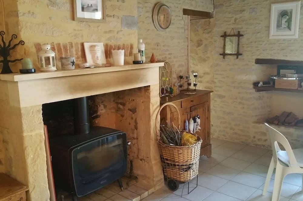 Typisches Fischerhaus mit Wohnzimmer, Küche, Bad, 2 Schlafzimmern in Saint-Benoît-de-l'Aure, Bayeux und Umgebung