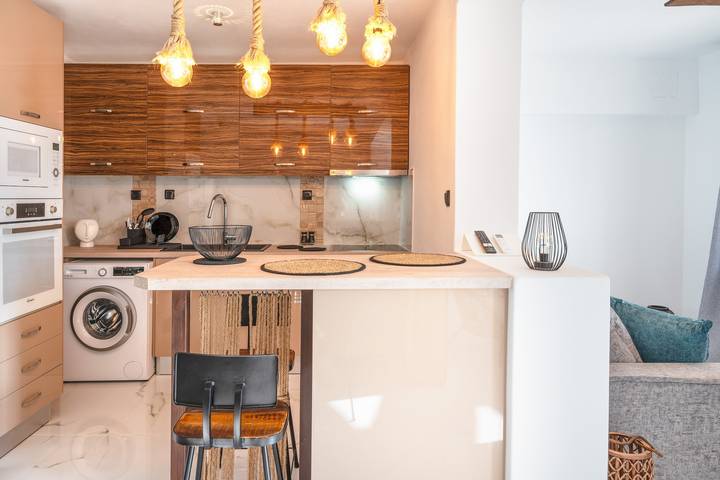 Country House 'Mont' Rock Villas 1' with Sea View, Wi-Fi and Air Conditioning in Poseidonia, Syros
