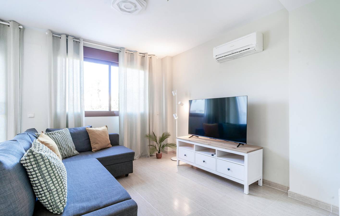 Apartamento vacacional entero, Apartamento de 180m2 con piscina y aire acondicionado, cerca de Timanfaya Golf in San Jorge, Provincia de Castellón