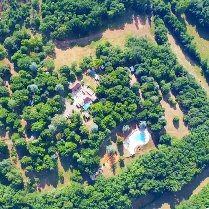 Location de vacances pour 5 personnes, avec Terrasse et Jardin ainsi que Piscine et Vue à Molières (région de Bergerac)