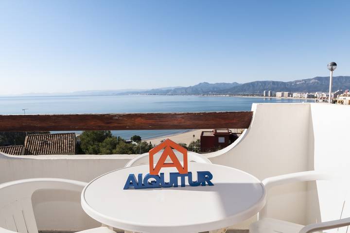 Ganze Wohnung, Ferienwohnung für 6 Personen mit Terrasse in Platja de Cap Blanc (Cullera), Cullera