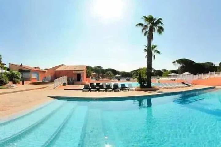Camping pour 8 personnes à Puget-sur-Argens - 2