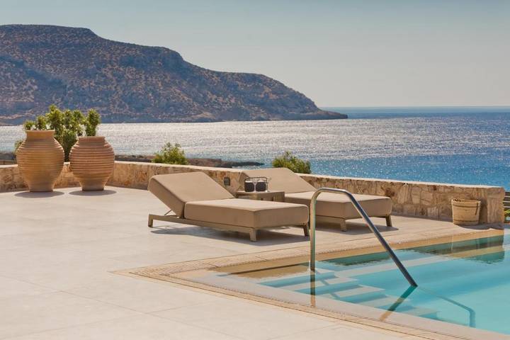 Villa per 16 persone, con panorama e piscina nonché giardino, adatto a famiglie con bambini - 1