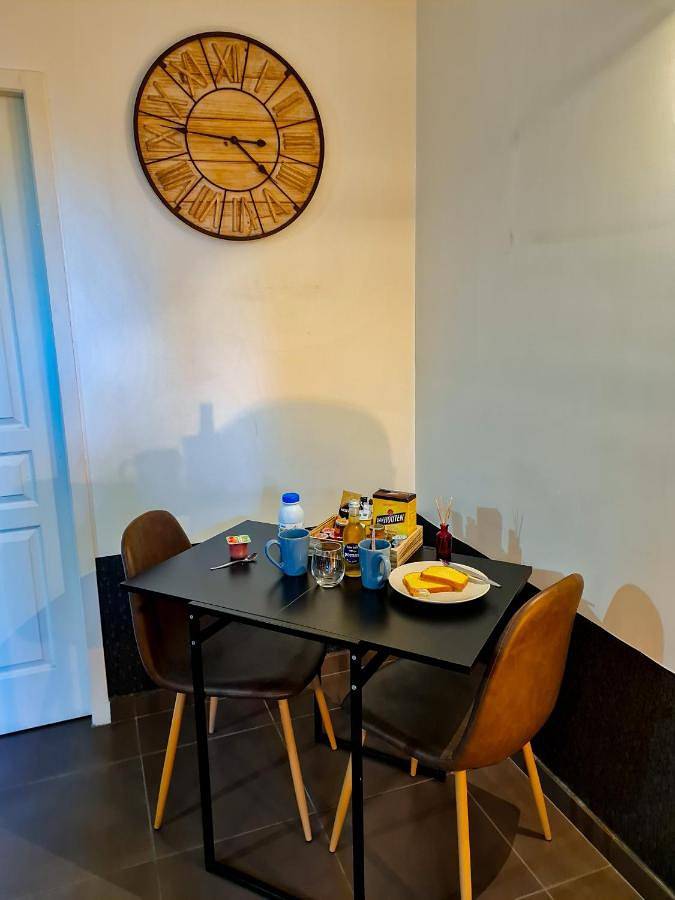 Location de vacances pour 2 personnes, avec sauna et piscine ainsi que vue et jardin, animaux acceptés à Saint-Priest - 3