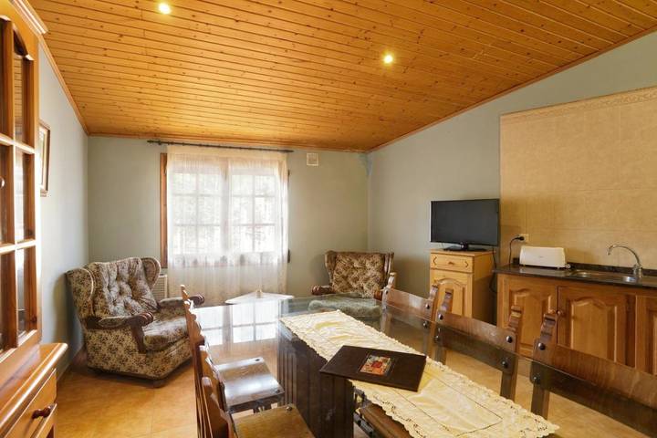 Apartamento para 4 personas, con terraza además de piscina y vistas en Priorat