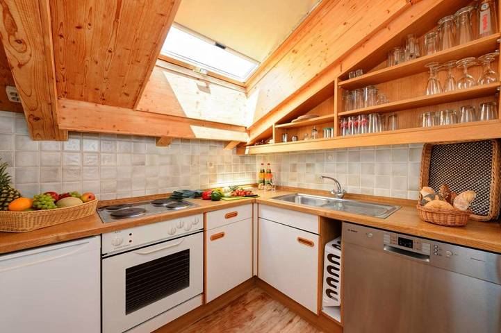 Vakantieappartement voor 2 personen, with Balkon and Zwembad as well as Sauna and Uitzicht in Beieren