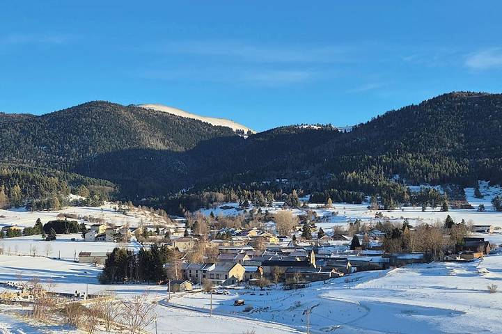 Location de vacances pour 15 personnes, avec Jardin à Camurac
