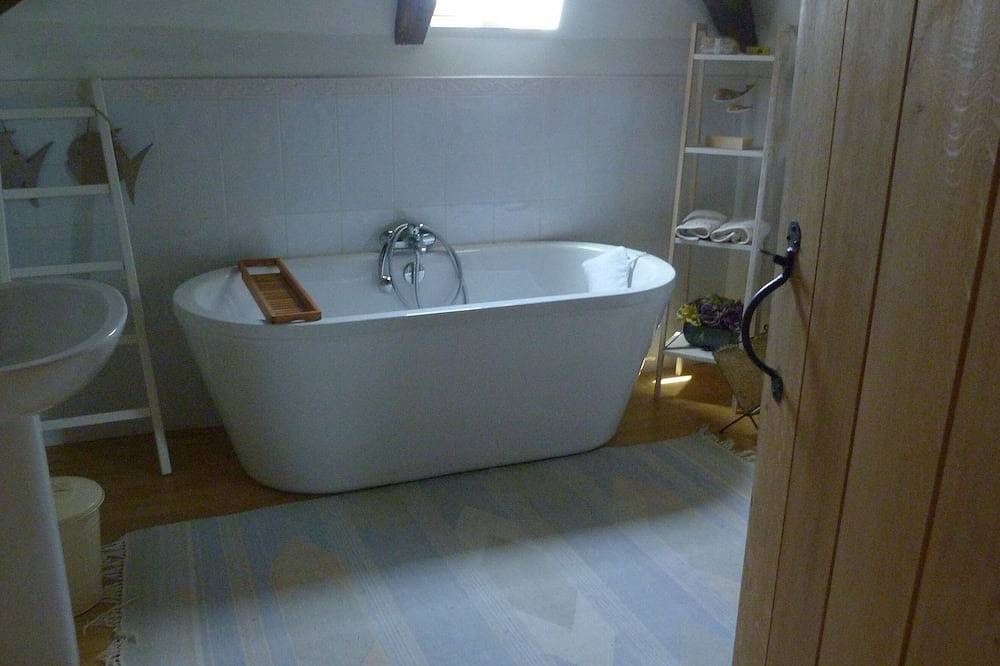 Ferme en pierre rénovée dans un bel emplacement. in Beaumontois en Périgord, Périgord Pourpre