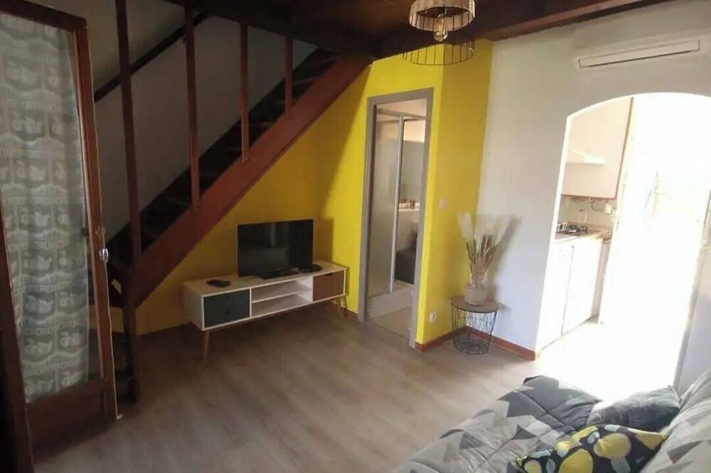 Petite Maison de Vacance à 100m de la Plage. Idéal Pour des Séjours Paisible in Poggio-Mezzana, Corte region