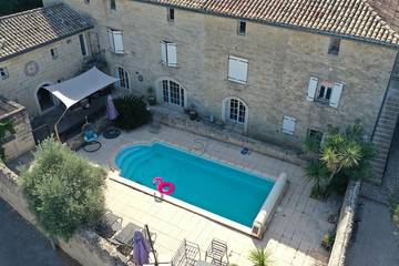 Location de vacances pour 18 personnes à Sanilhac-Sagriès