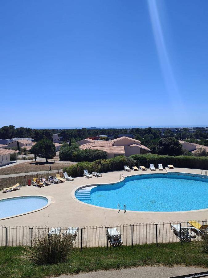 Appart’hôtel pour 8 personnes, avec terrasse et piscine ainsi que jardin et jacuzzi, animaux acceptés - 1