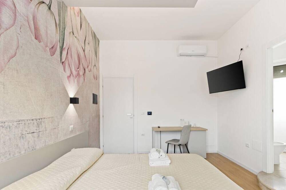 Essentia Boutique Rooms 102 – A comfortable break in central Cagliari ✨ in Stampace, Cagliari