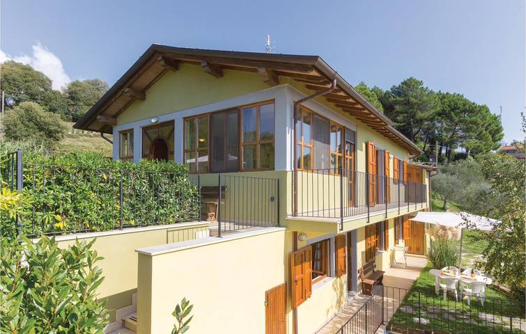 Kitchener's gemütliche 3-Schlafzimmer in Camaiore in Massarosa, Italienische Riviera