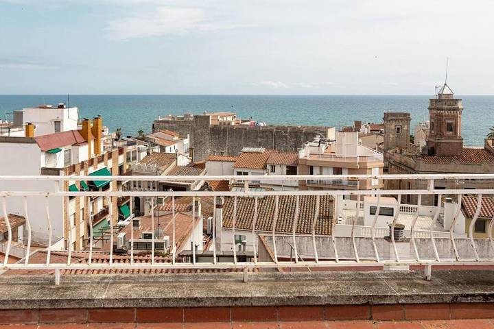 Apartamento para 4 personas, con terraza y vistas en Canet de Mar