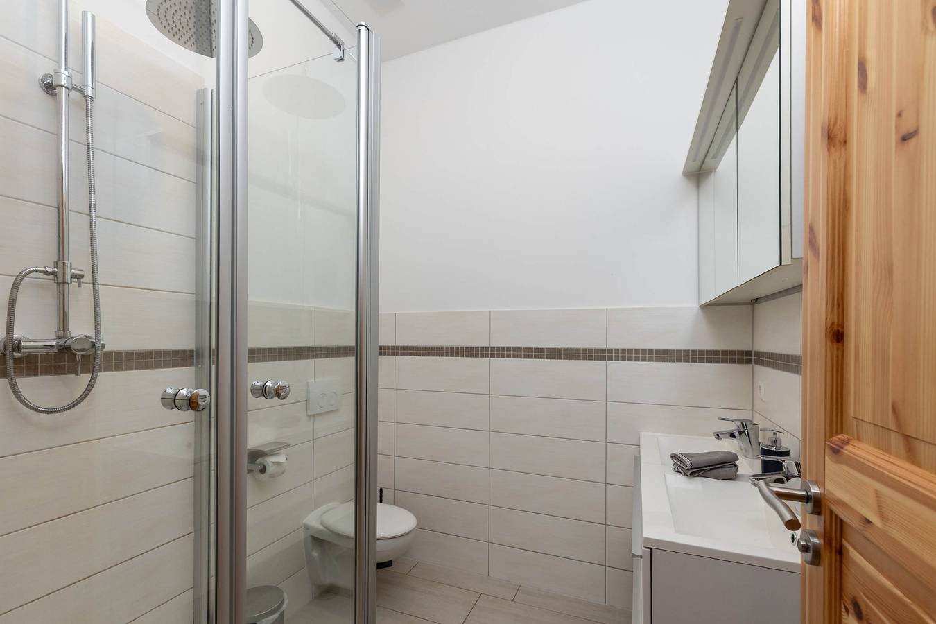 Appartement de vacances entier, Stylish Loft | Parking, Sauna & Bbq in Alt-West, Leipzig