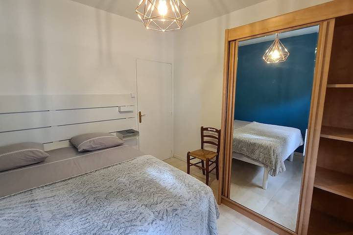 Gîte pour 6 personnes, avec jardin et piscine à Saint-Gilles - 4