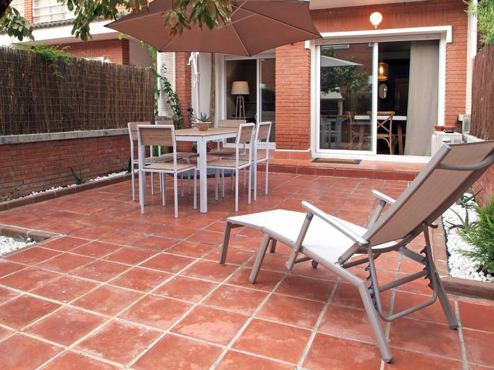 Villa familiale à Palafolls avec piscine commune, jardin, climatisation et proche plages – 8 pers in Palafolls, Costa del Maresme