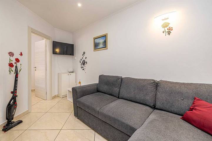 Ganze Wohnung, Wohnung Jenny 2 mit Pool in Pinezici, Krk