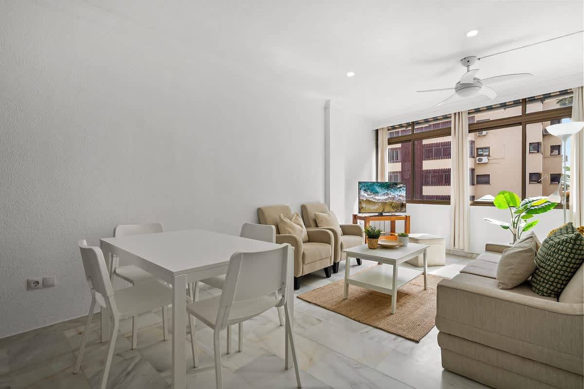 Appartement entier, Appartement de vacances pour 6 personnes avec jardin in Málaga (Este), Malaga