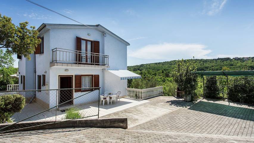 Ferienwohnung für 4 Personen, mit Terrasse und Garten, mit Haustier in Silo (Krk)
