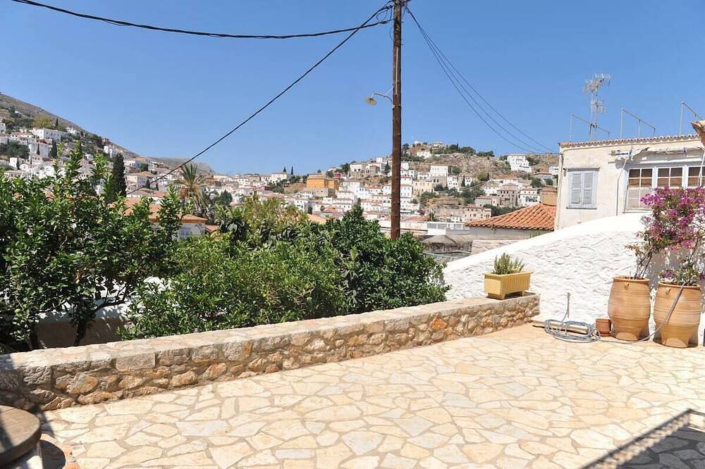 Zeus House by Ghh in Hydra