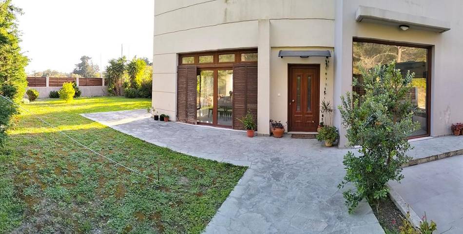 Ferienhaus für 8 Personen, mit Garten und Pool in Koskinou