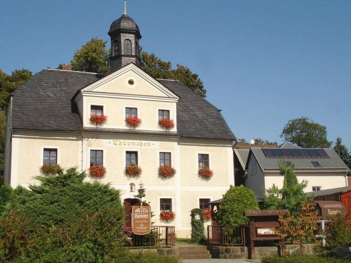 Hotel für 4 Personen, mit Terrasse und Garten sowie Pool in Schirgiswalde-Kirschau