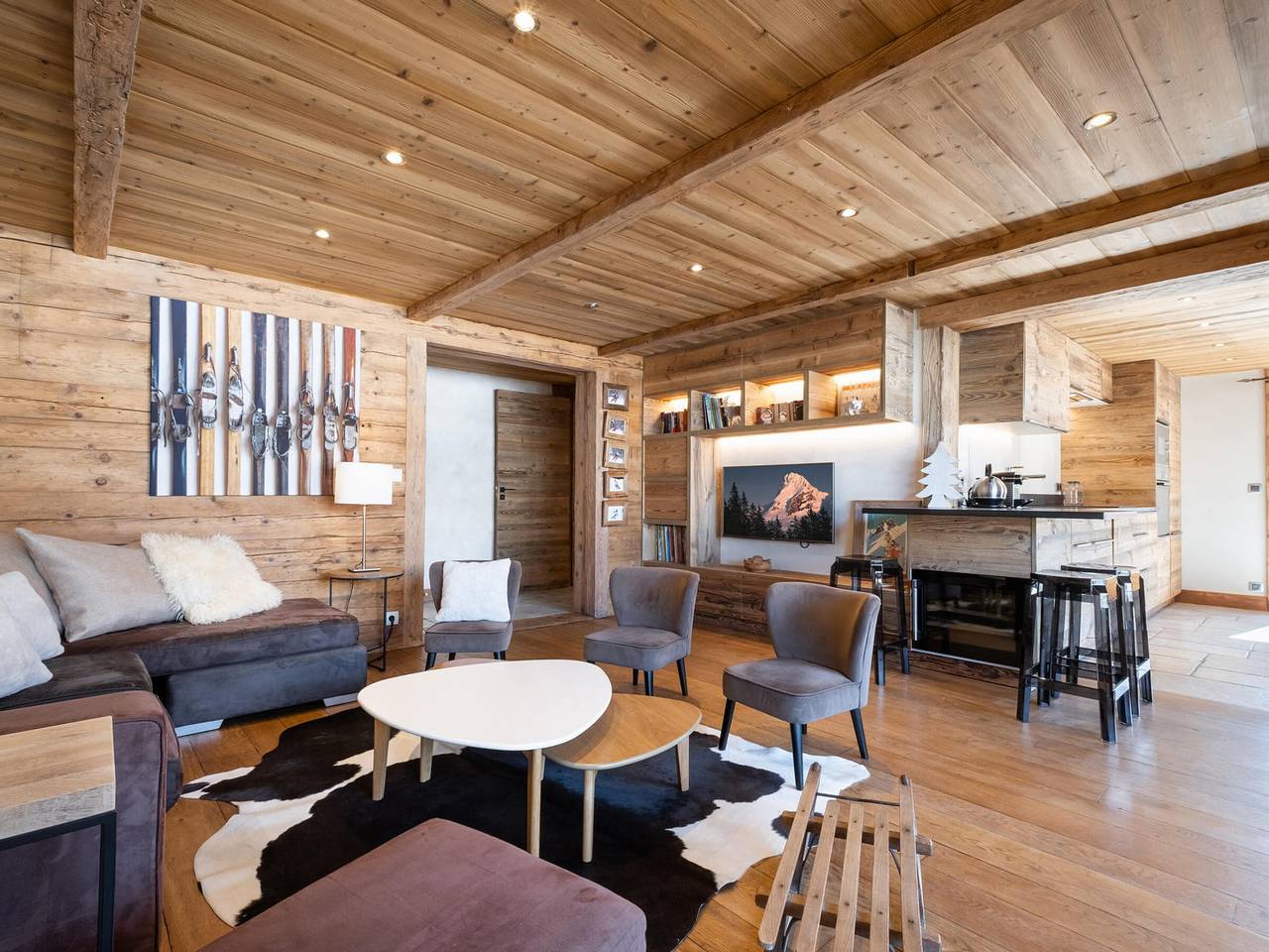 Ganze Wohnung, Gemütliches Berghaus mit Südterrasse und Wlan, direkt an der Piste, 4****  in La Clusaz, Annecy und Umgebung
