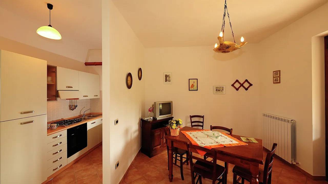 Granja para 5 personas con jardín in Passignano sul Trasimeno, Lago Trasimeno