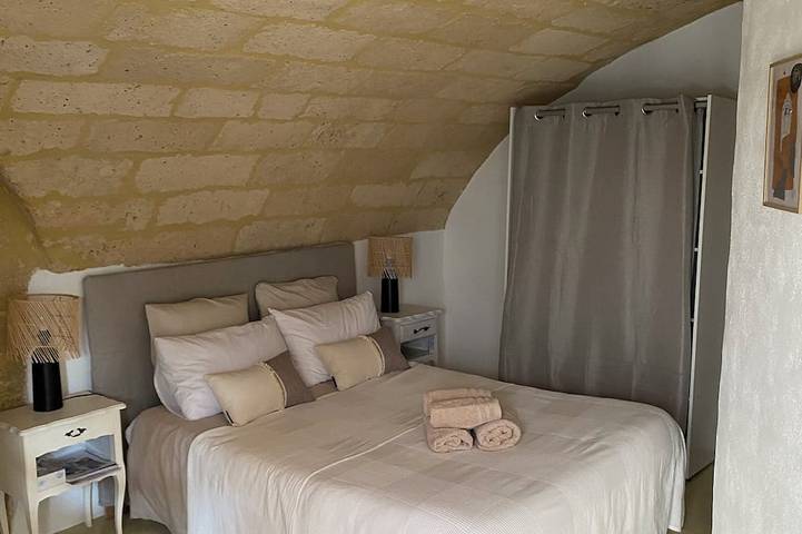 Location de vacances pour 2 personnes, avec jacuzzi et terrasse à Saint-Maximin (Nimes) - 2