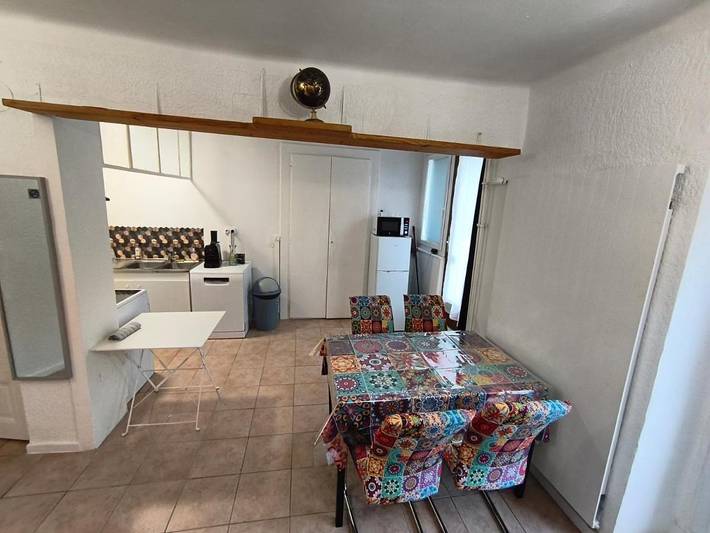Gîte pour 6 personnes, avec terrasse et vue, animaux acceptés à Cervens