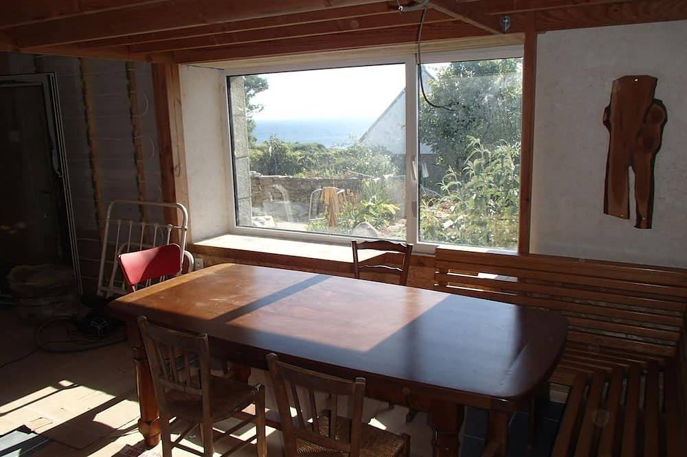 Chez Joséphine : freshly renovated old house, 2 steps from the ocean in Pointe du Raz, Plogoff