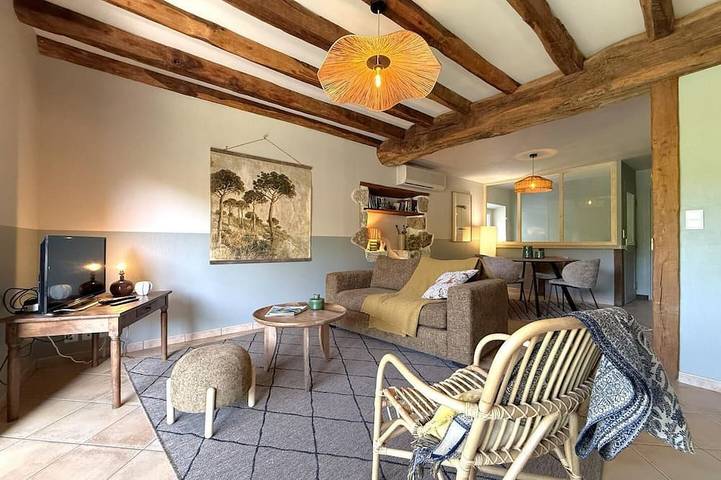 Location de vacances pour 4 personnes, avec jardin à Mendionde